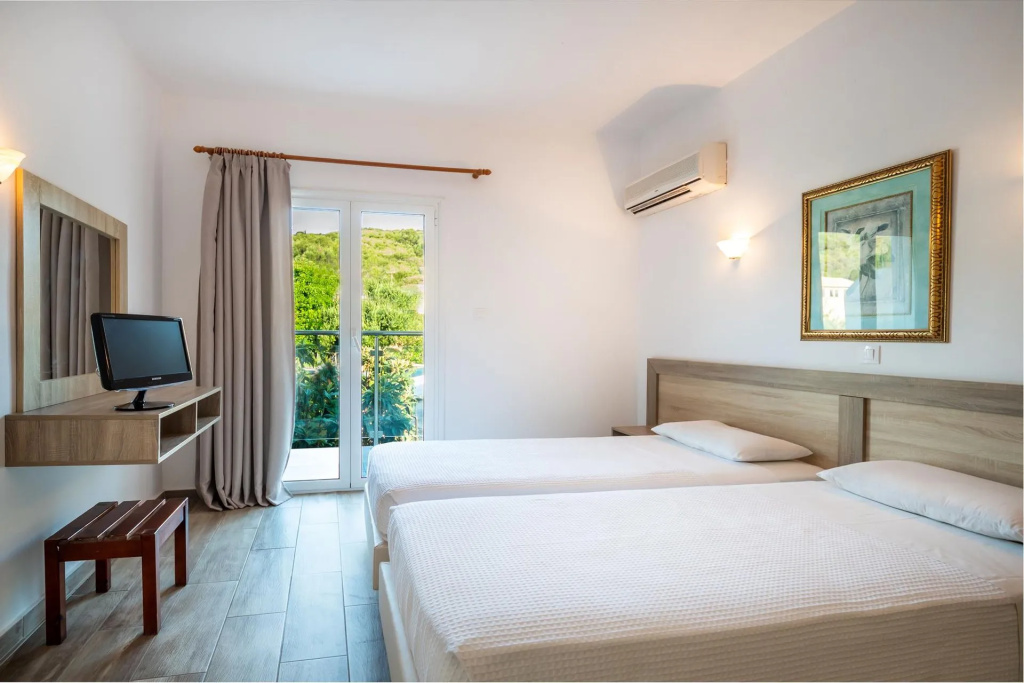 Standard Family room with balcony and with land view
