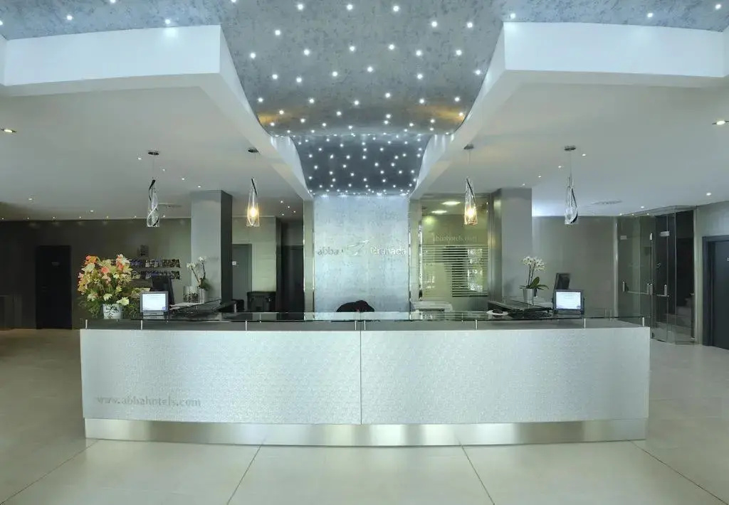 Lobby & Reception