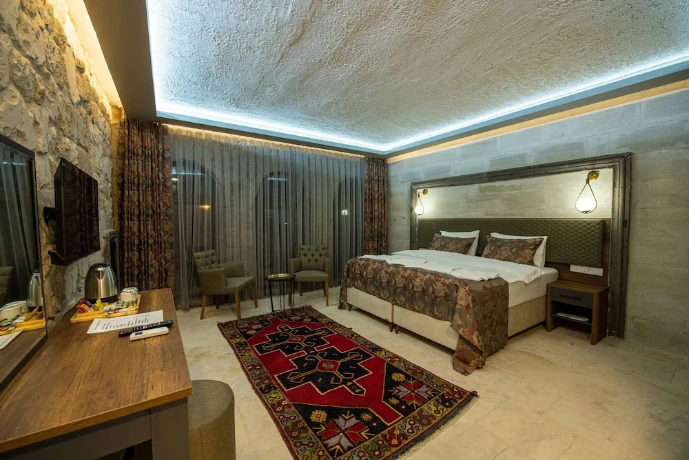 1 Bedroom Standard Double room with courtyard view (full double bed)