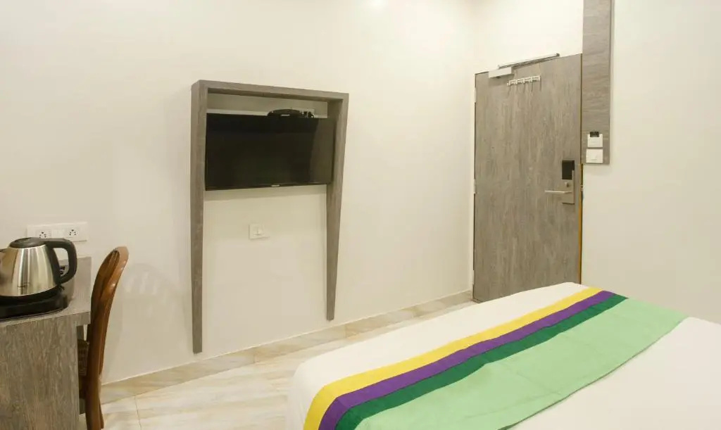 Economy room