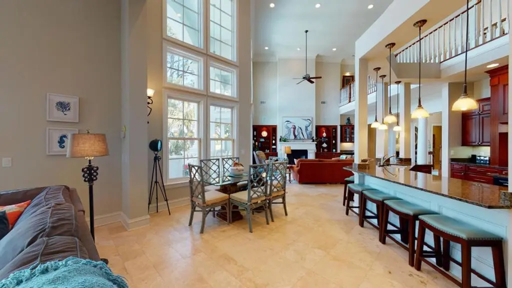 9 Promontory Ct