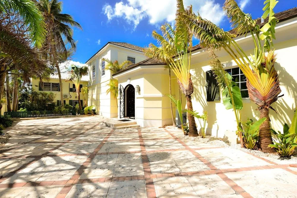 La Mouette Cable Beach Bahamian Villa
