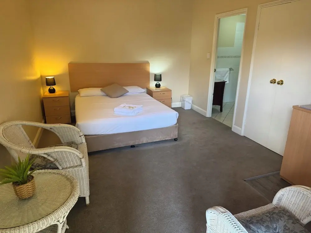 Economy room