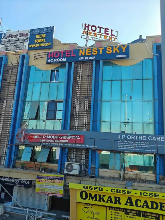 Hotel Nest Sky