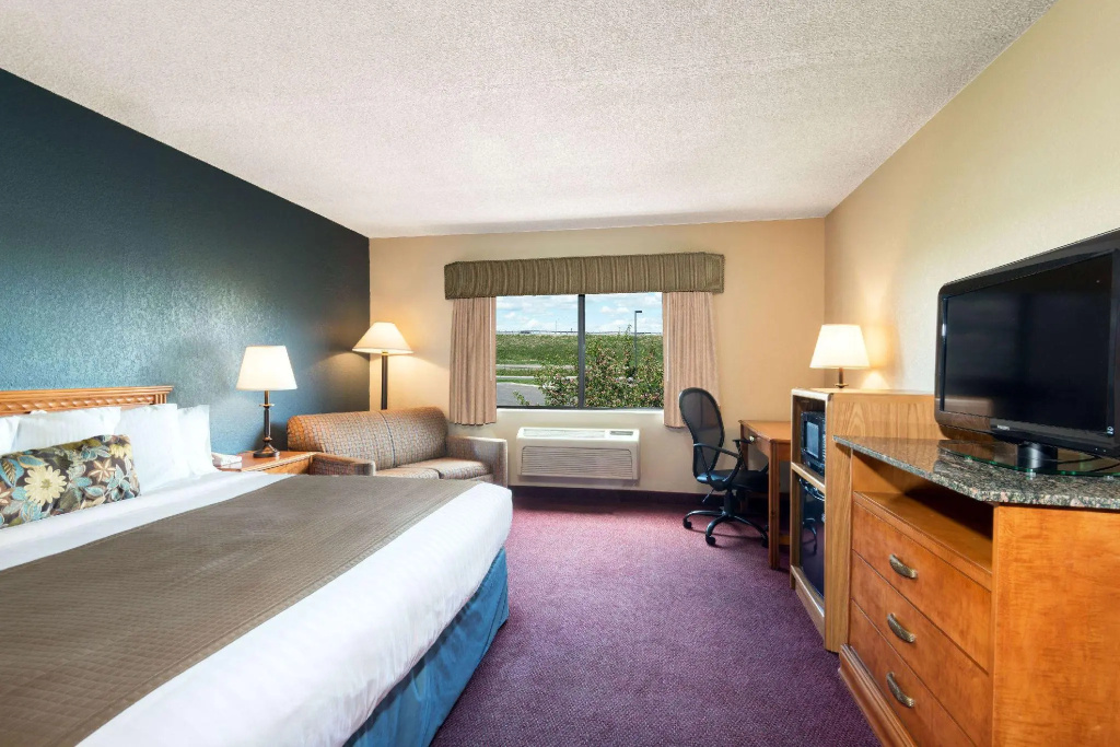 Standard Double room (full double bed)