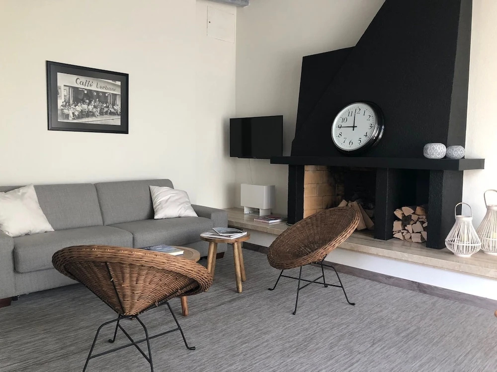 1 Bedroom Suite with city view