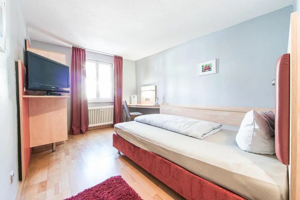 Economy room