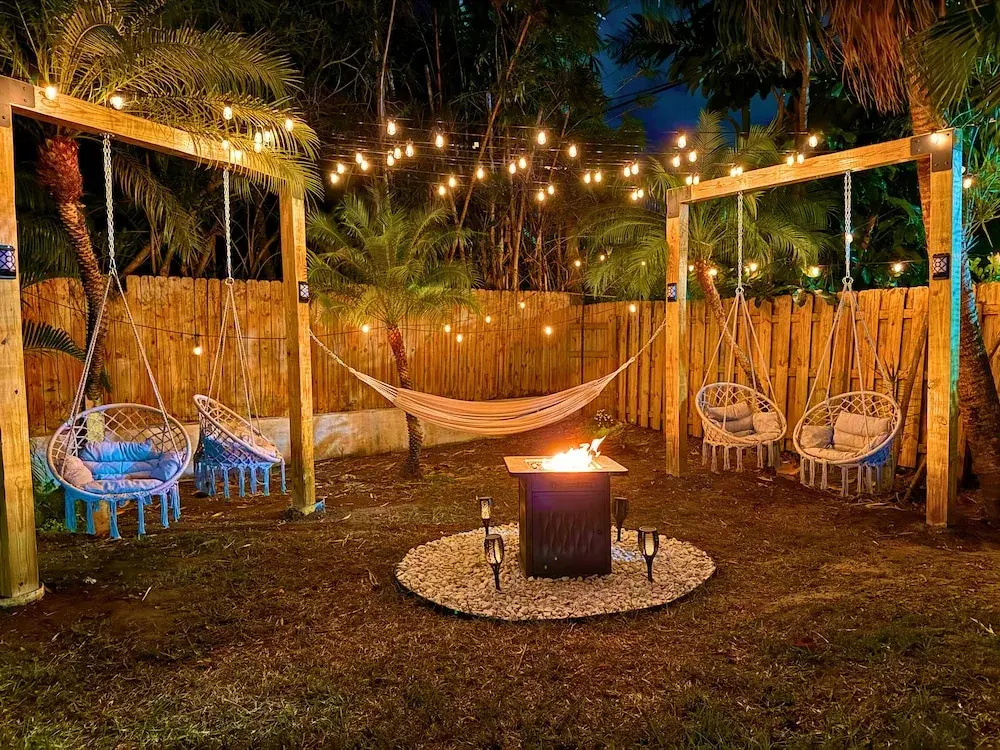 Friendly Fox Luxury Home with Pool & Spa