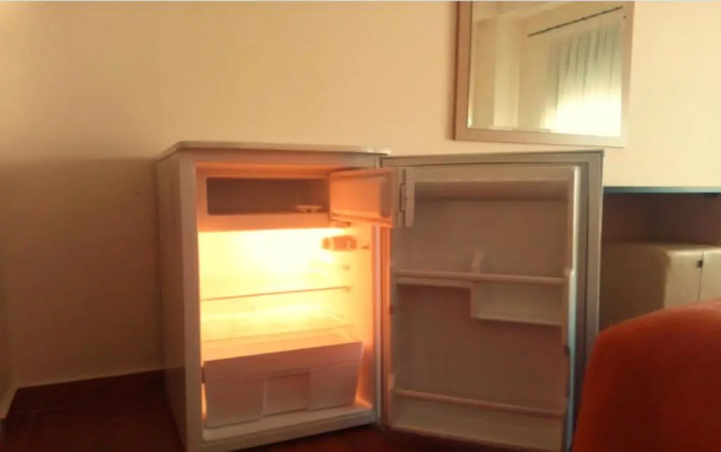 Double Suite full double bed