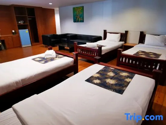 Четырёхместный семейный номер Standard в Sea Paradise Hotel Sattahip