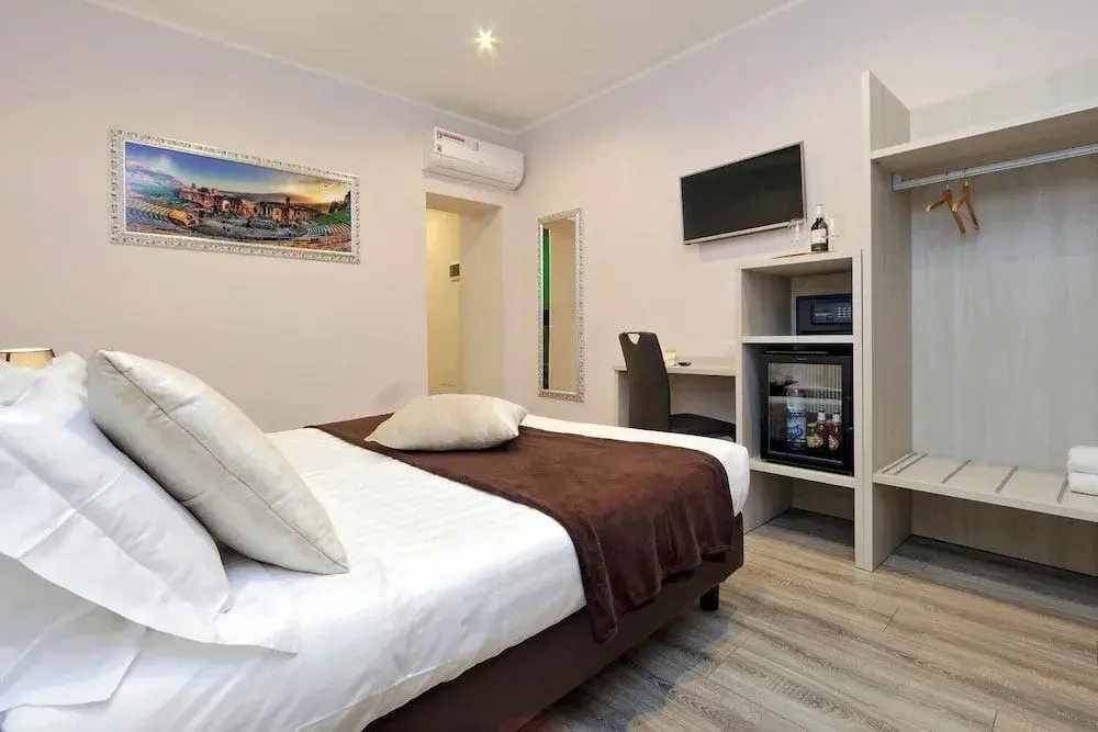 Hotel photo 12