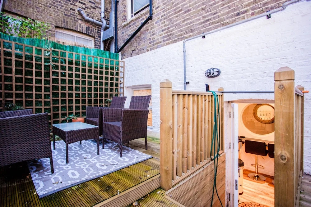 2 Bedroom Flat Sleeps 4 In Chelsea