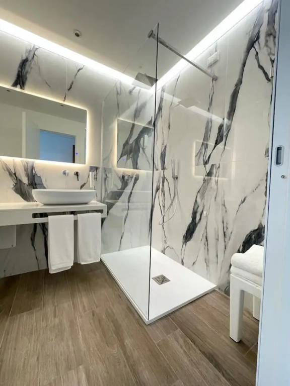 Standard Double room with balcony and with garden view (full double bed)