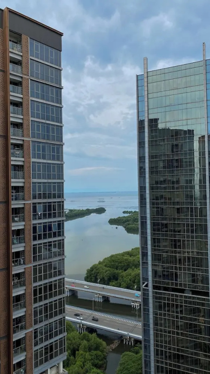 Serene And Best Location 2Br Gold Coast Apartment