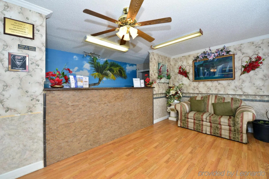 Lobby & Reception