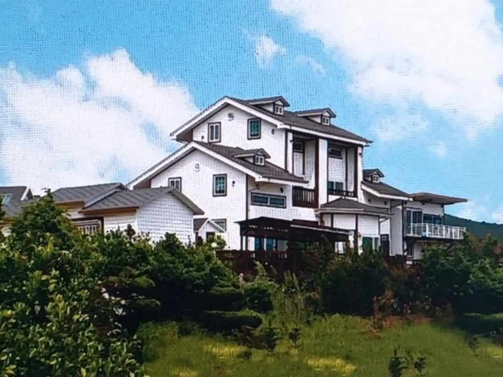 Aquamarine Pension