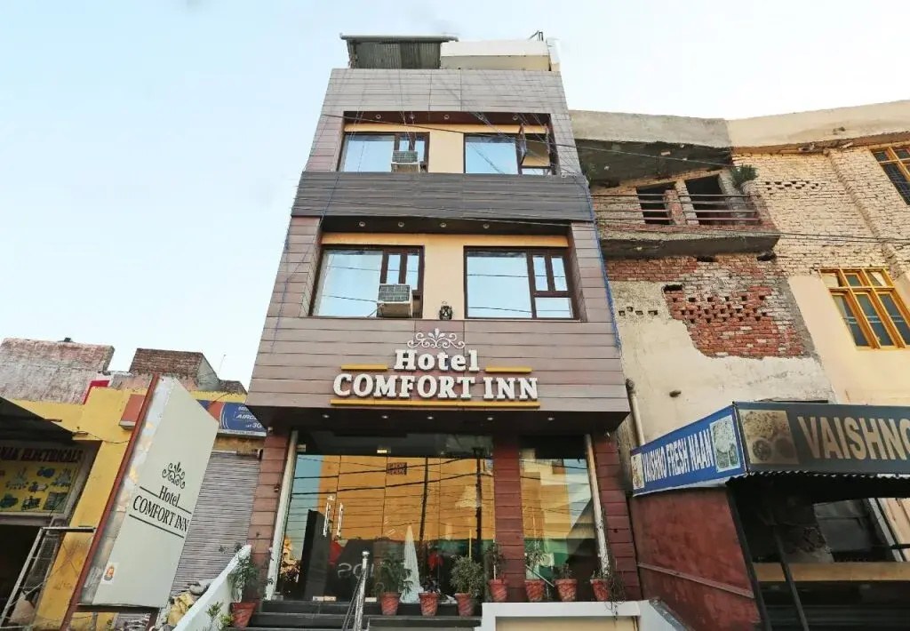 Comfort Inn By OYO Rooms
