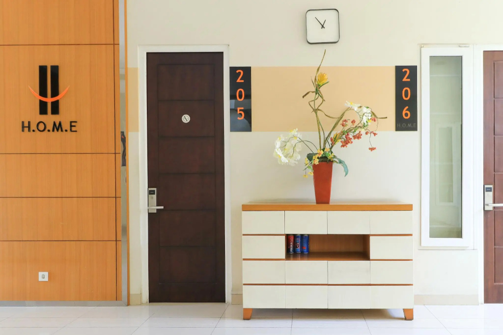 Lobby & Reception