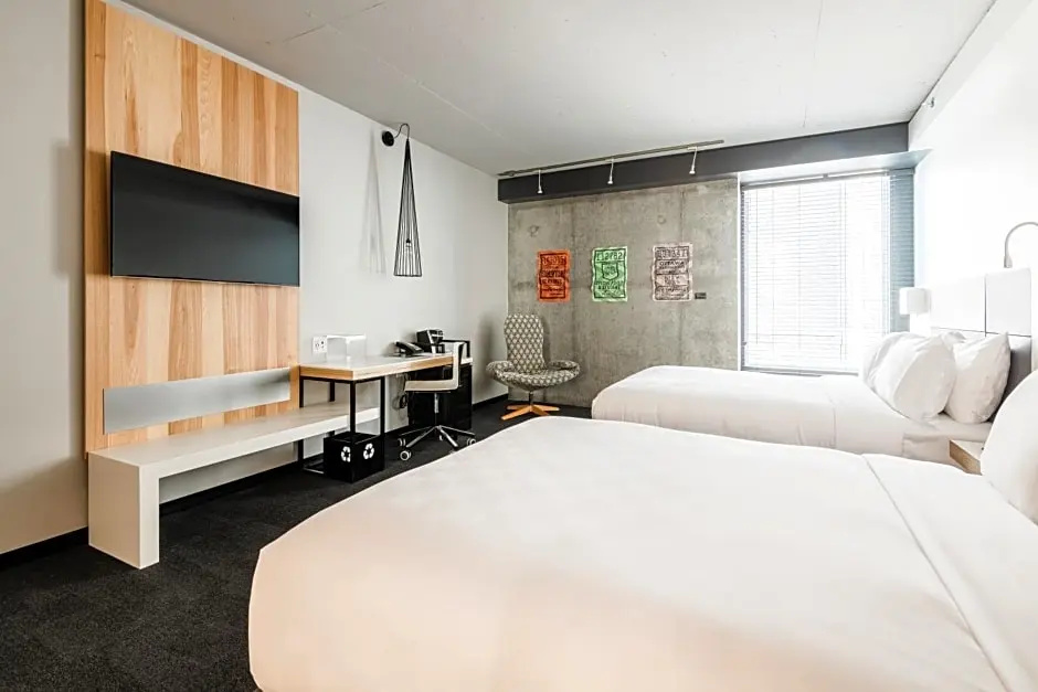 Standard Sextuple room