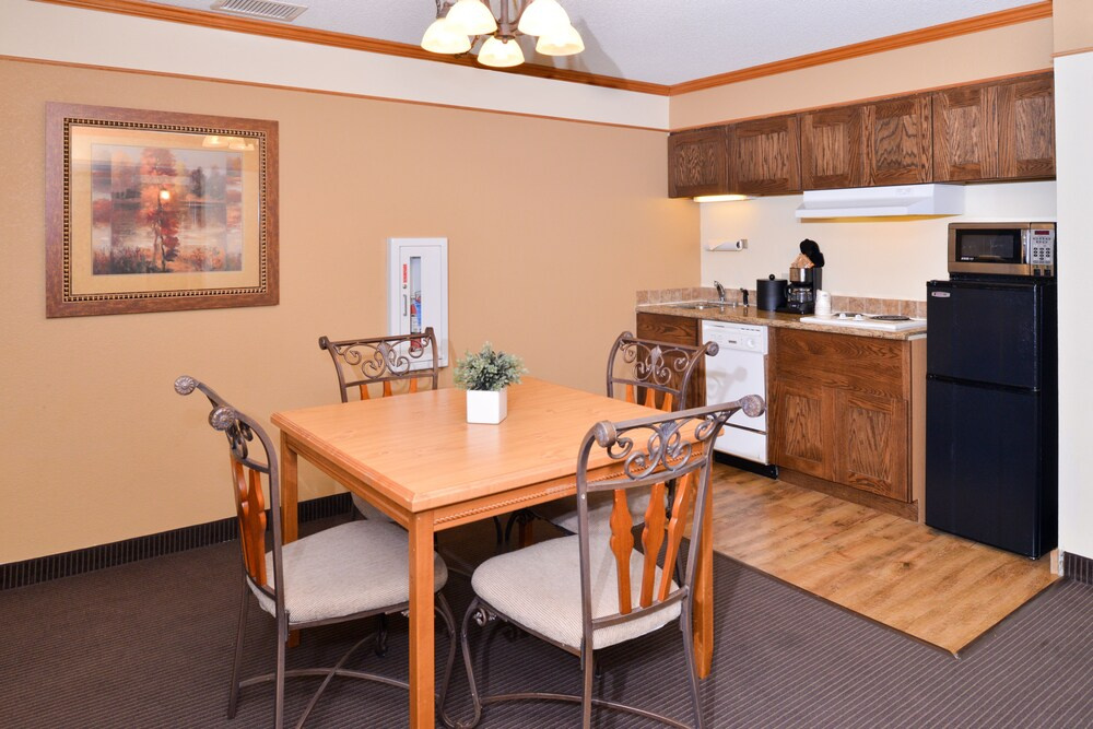 Grand Quadruple Suite