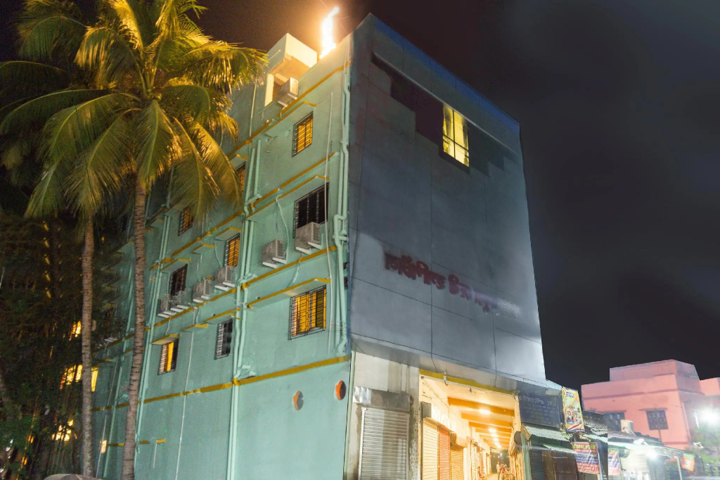 Super Oyo Flagship Prafulla Devi Guest House Near Rajarhat
