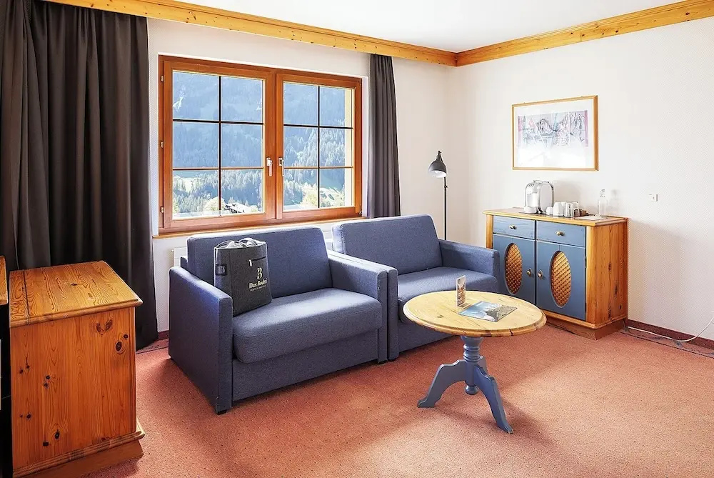 Junior Suite with balcony and with land view
