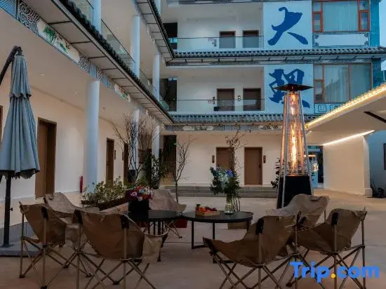Dali Wuyifengsheng Courtyard Homestay (Ancient Town Erhai Store)