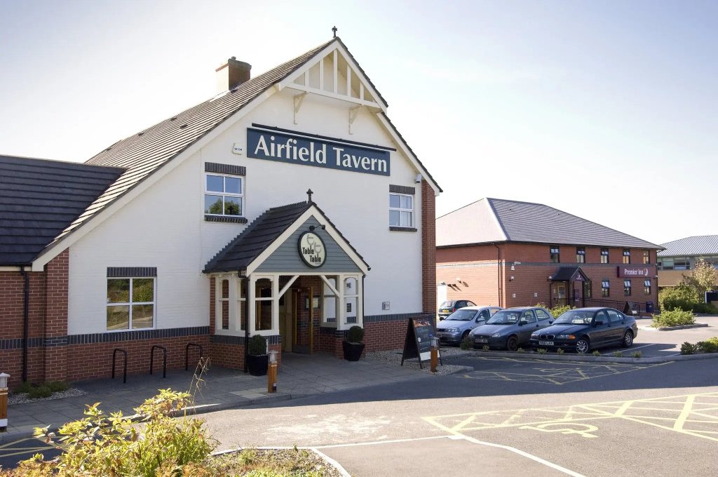 Premier Inn Yeovil Airfield - Général