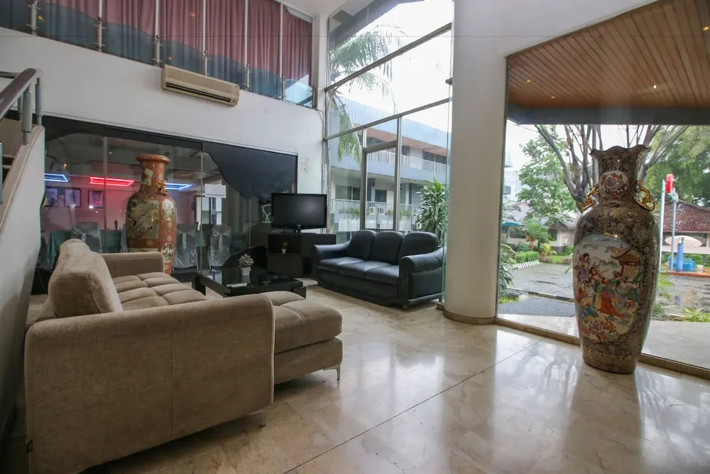 Airy Eco Kebayoran Baru Blok S Senayan 87 Jakarta