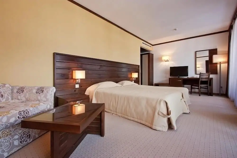2 Bedrooms Suite
