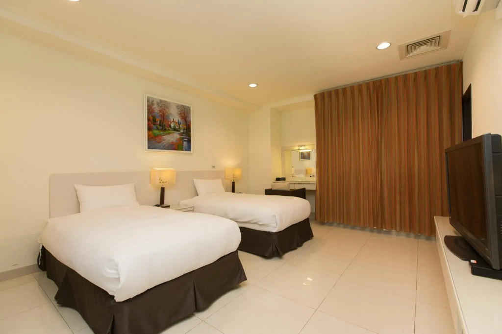 F Hotel - Sanyi - Général