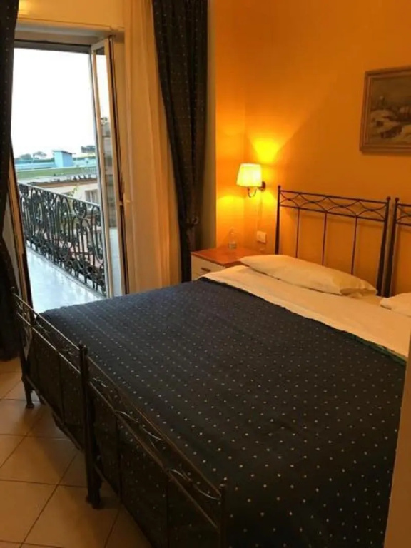 Standard Double room with sea view (full double bed)