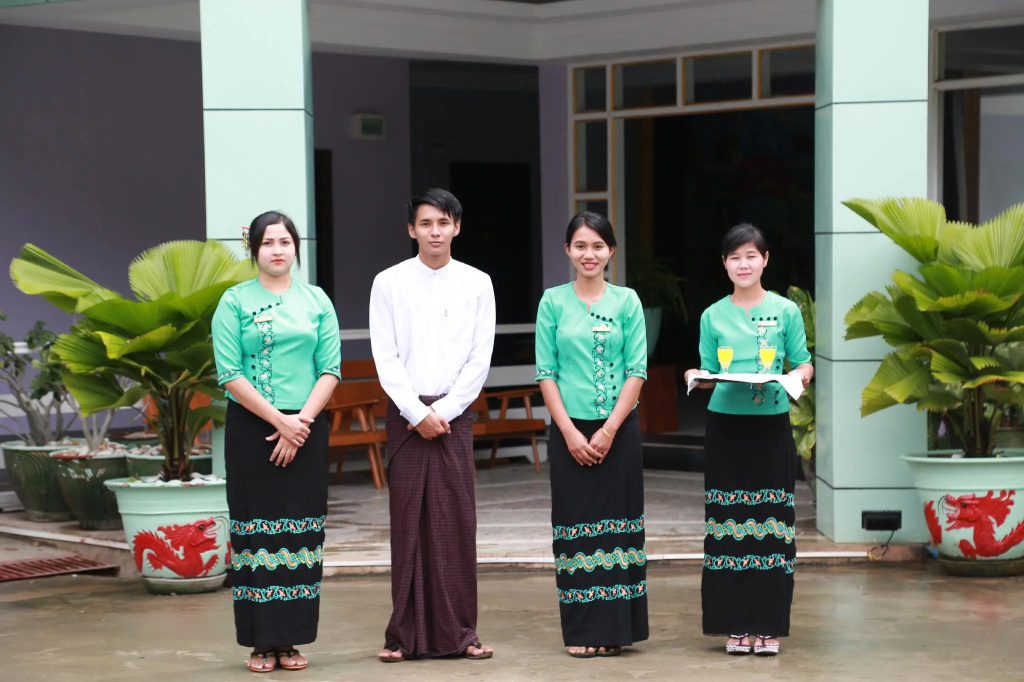 The Floral Breeze Wun Zin Hotel - Chambres