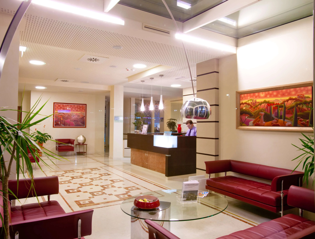 Breaking Business Hotel - Général