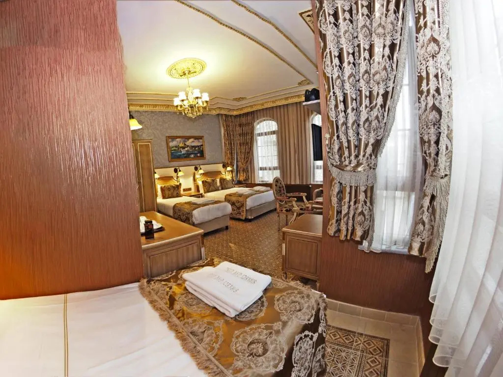 Sirkeci Gar Hotel — 2