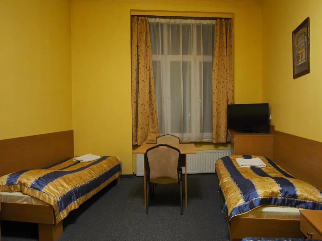 Economy Double room (twin beds)