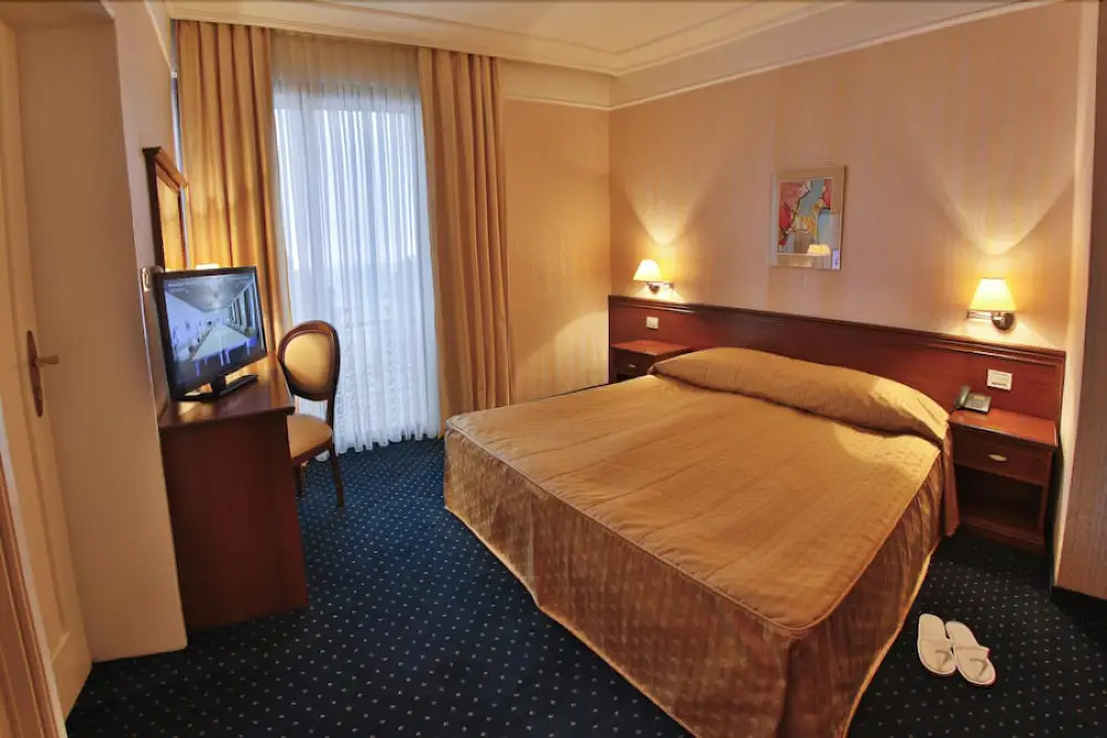 Imperial Hotel, Riviera Holiday Club - Général