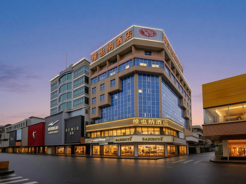Vienna Hotel (Huidong and Run Pedestrian Street) in Huizhou