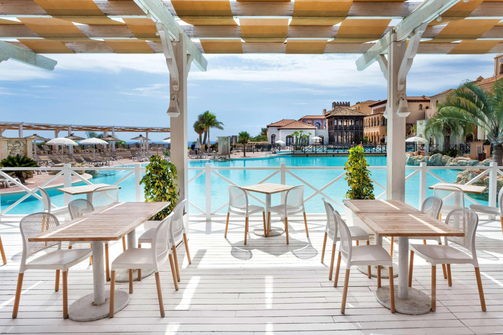 Beach & Waterfront