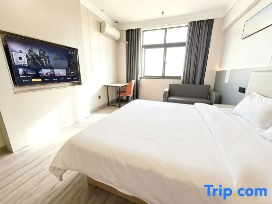 Standard Double room with city view (full double bed)