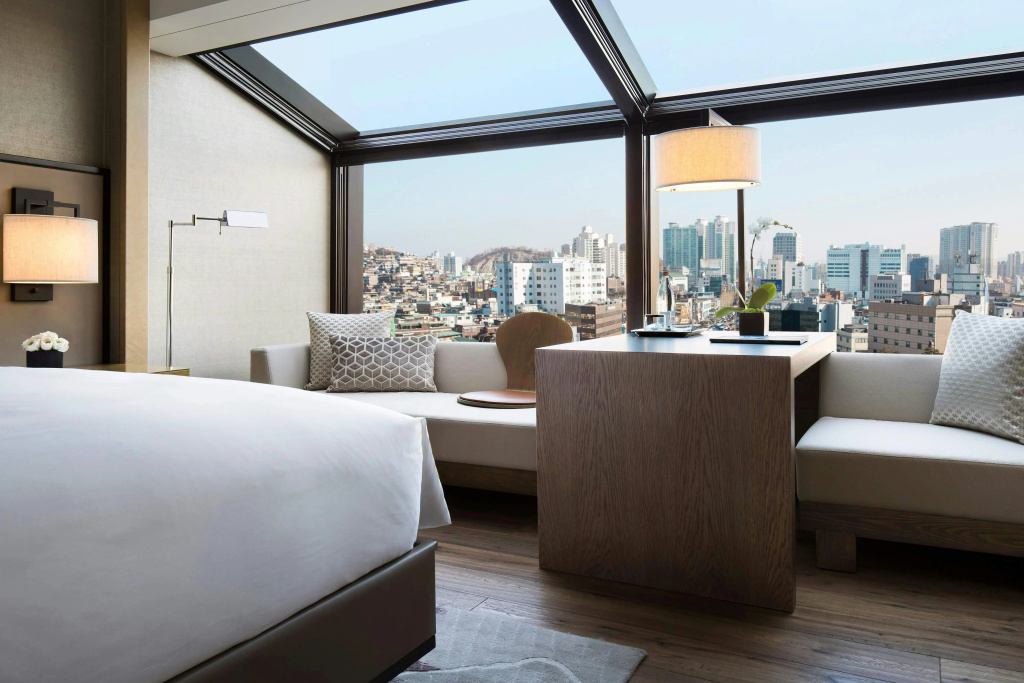 Отель JW Marriott Dongdaemun Square Seoul в Сеуле