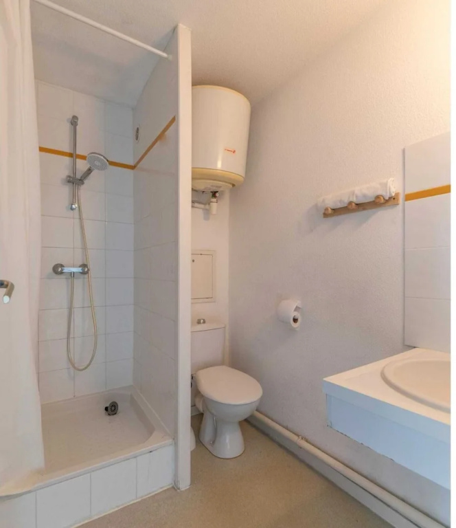 Afficher la photo 6 — 3 BED Apartment With Garden