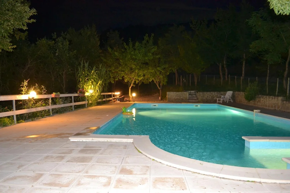 Afficher la photo 8 — Villa With 5 Bedrooms in Laurac, With Wonderful Mountain View, Pool Ac