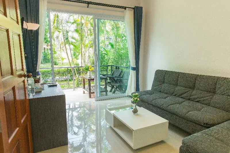 Deluxe Double room with balcony (full double bed)