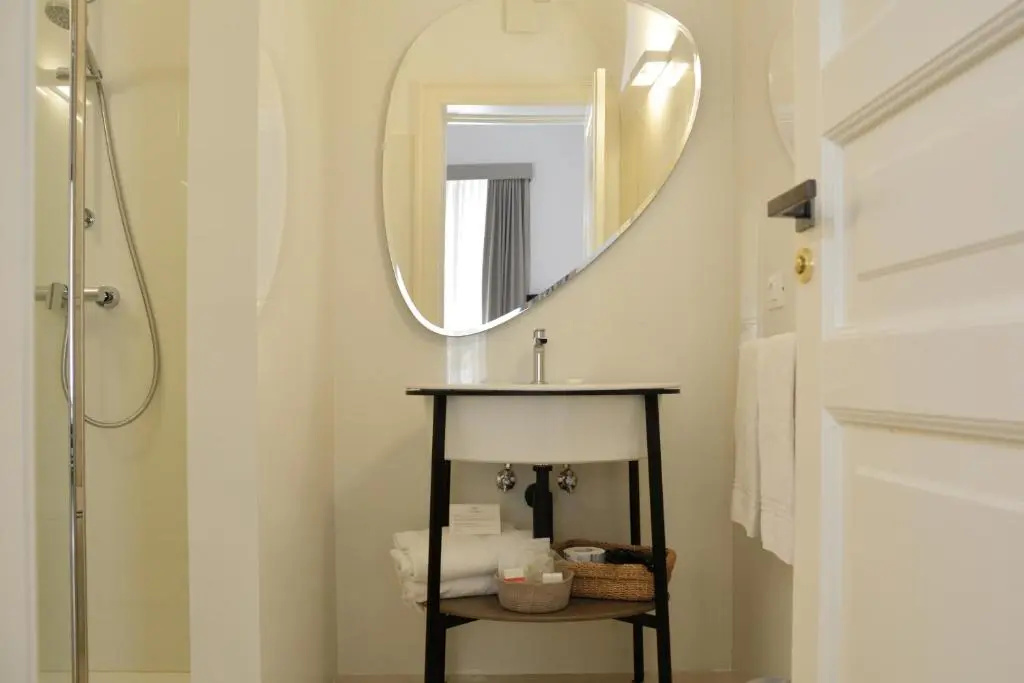 Premium Double room (full double bed)