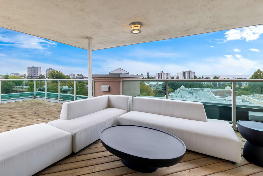 2 Bedrooms Double Suite (full double bed)