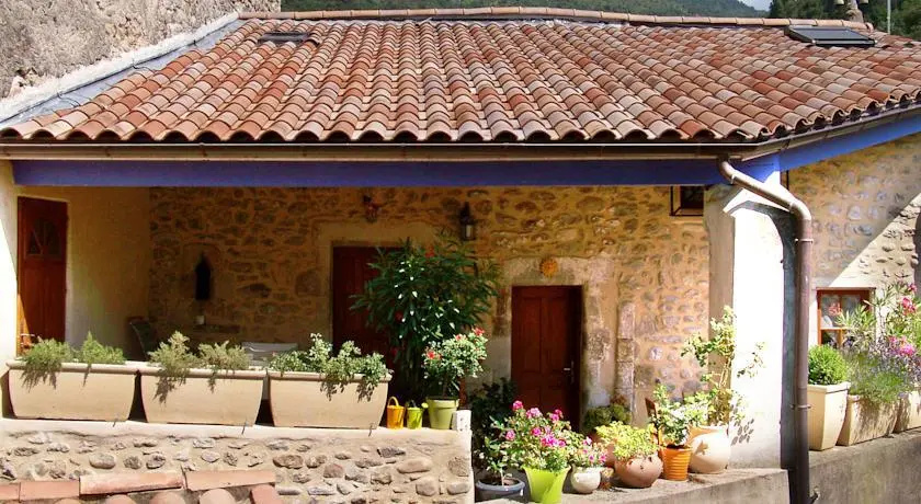 Gîte Le Galta - Maison entiére tout équipée, 2 chambres, SdB avec bain à remous, terrasse privative