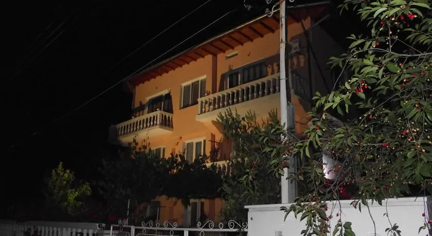 Family Hotel Velevi