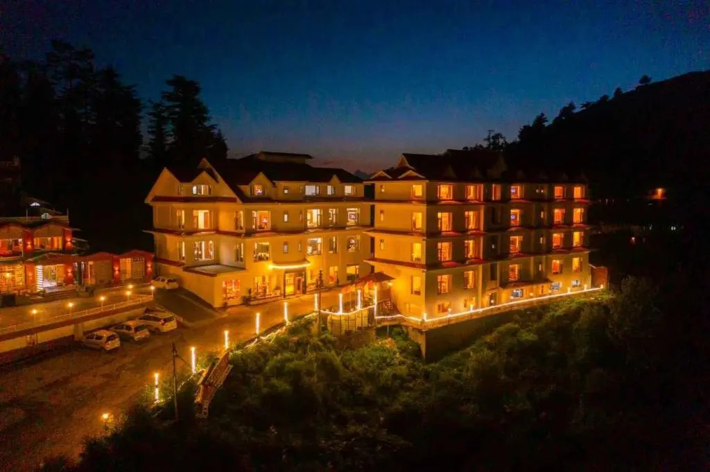 The Twin Towers Hotel New Kufri