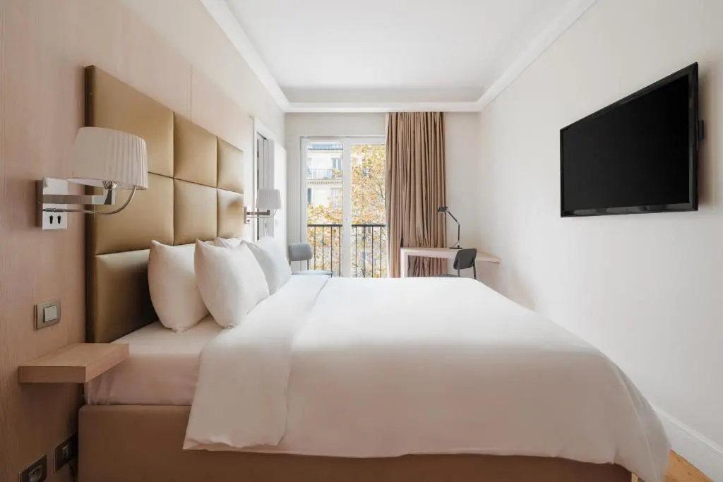 Deluxe Double Studio (full double bed)